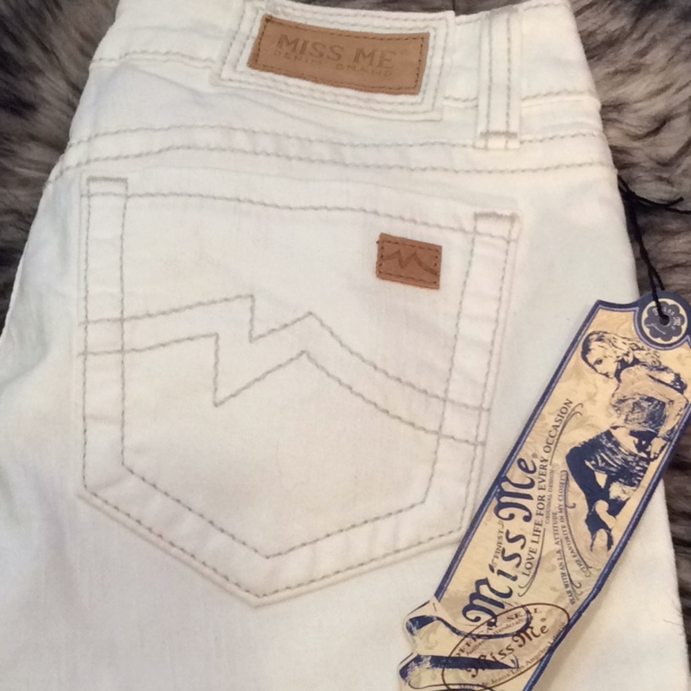 Miss me $10 if you bundle 2 or more pairs